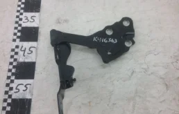 Петля капота левая для BMW X3 2017 года на фотографиях