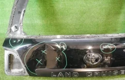 Крышка багажника для Toyota Land Cruiser 2014 года на фотографиях