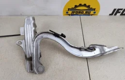 Петля капота левая для Suzuki SX4 2012 года на фотографиях