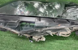 Фара левая для Lexus RX 2012 года на фотографиях