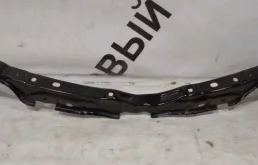 Усилитель переднего бампера для Toyota RAV4 2018 года на фотографиях