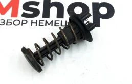 Пружина замка капота для Mercedes-Benz S class на фотографиях