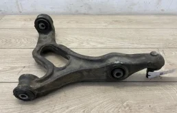 Рычаг передний левый нижний для Volkswagen Touareg 2008 года на фотографиях