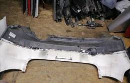 Бампер задний для Volkswagen Tiguan 2010 года на фотографиях