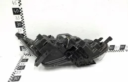 Фара ксенон левая для Nissan Qashqai 2020 года на фотографиях