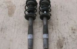 Амортизатор передний правый для BMW 5er 2010 года на фотографиях