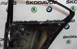 Дверь задняя правая для Skoda Octavia 2018 года на фотографиях
