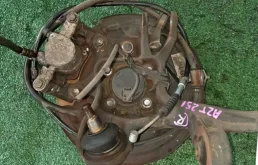 Суппорт задний левый для Toyota Avensis на фотографиях