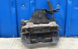 Суппорт передний левый для Audi A4 на фотографиях