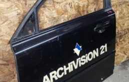 Дверь передняя левая для Volvo S40 2012 года на фотографиях