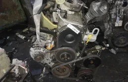 Двигатель без навесного для Mazda Familia 1998 года на фотографиях