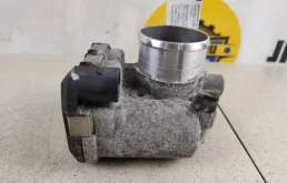 Дроссельная заслонка для Ford Focus 2014 года на фотографиях