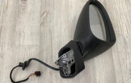 Зеркало боковое левое для Volkswagen Touareg 2013 года на фотографиях