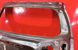 Дверь багажника для Toyota RAV4 2014 года на фотографиях