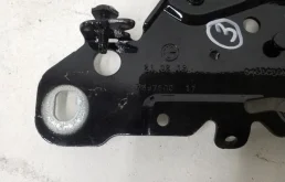 Петля капота правая для BMW X3 2019 года на фотографиях