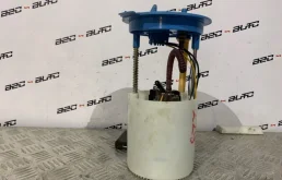 Топливный насос для Skoda Octavia 2008 года на фотографиях