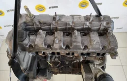 Двигатель без навесного для SsangYong Rexton 2016 года на фотографиях