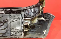 Бампер для Volkswagen Polo 2008 года на фотографиях