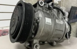 Компрессор кондиционера для Audi A6 2011 года на фотографиях