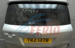 Крышка багажника для Toyota RAV4 2013 года на фотографиях