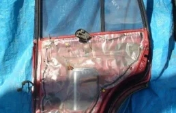 Дверь задняя правая для Suzuki Grand Vitara 2004 года на фотографиях