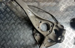 Кулак поворотный правый для Porsche Macan на фотографиях