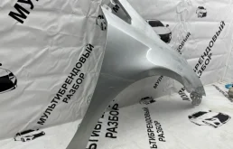 Крыло правое для Toyota Avensis 2018 года на фотографиях