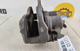 Суппорт передний правый для Lexus RX 2011 года на фотографиях