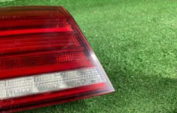 Фонарь левый для Volkswagen Passat 2017 года на фотографиях