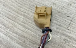 Стекла и зеркала для Volkswagen Touareg 2003 года на фотографиях