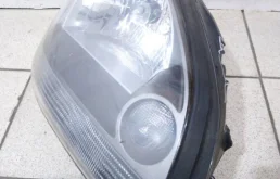 Фара правая для Hyundai Tucson 2005 года на фотографиях