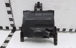 Корпус воздушного фильтра для Ford Transit 2018 года на фотографиях