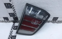 Фонарь внешний левый для Toyota Land Cruiser 2008 года на фотографиях