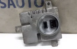 Блок розжига ксенона для Volkswagen Tiguan 2010 года на фотографиях