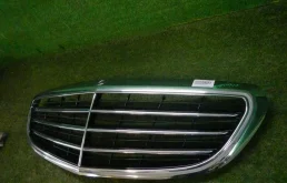 Решетка радиатора для Mercedes-Benz C class 2016 года на фотографиях