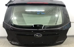 Крышка багажника для Subaru XV 2015 года на фотографиях