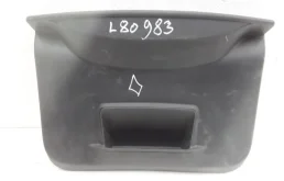 Обшивка двери багажника для Renault Duster на фотографиях