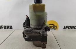 Электроусилитель руля для Ford Focus 2014 года на фотографиях