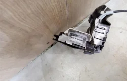 Замок передней левой двери для Citroen C4 2008 года на фотографиях