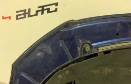 Капот для Volkswagen Passat 2007 года на фотографиях