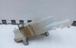 Бачок омывателя для Hyundai Creta 2017 года на фотографиях