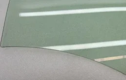 Стекло двери переднее левое для Volkswagen Polo 2016 года на фотографиях