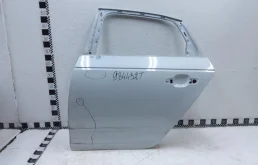 Дверь задняя левая для Audi A4 2016 года на фотографиях