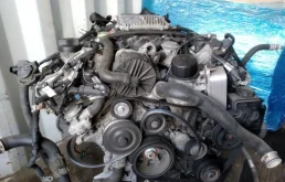 Двигатель без навесного для Mercedes-Benz GLK class 2008 года на фотографиях