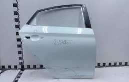 Накладка на дверь задняя правая для Hyundai Solaris 2018 года на фотографиях