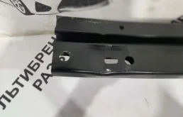 Усилитель заднего бампера для Toyota RAV4 2017 года на фотографиях