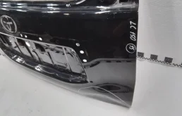 Крышка багажника для Toyota Land Cruiser 2020 года на фотографиях