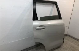 Дверь задняя правая для Subaru Forester 2015 года на фотографиях