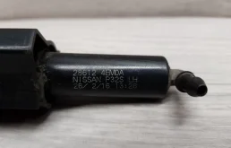 Форсунка фароомывателя левая для Nissan Qashqai 2019 года на фотографиях