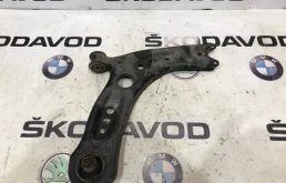 Рычаг передний правый верхний для Skoda Octavia 2018 года на фотографиях